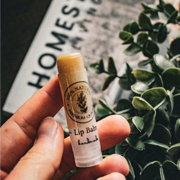 Organic lip balm - Picture 2 of 3